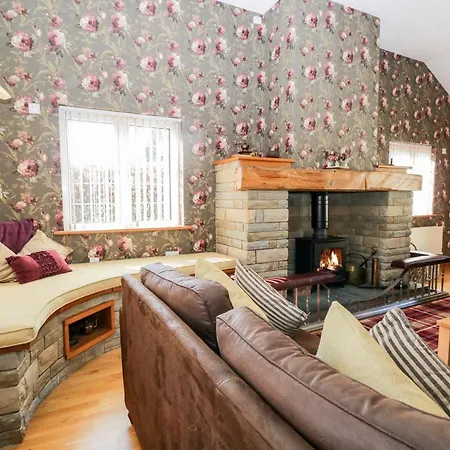 Riverside Holiday home *